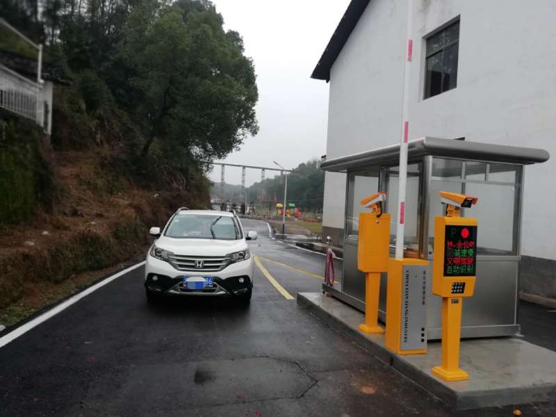 茴香小鎮(zhèn)停車(chē)場(chǎng)工程